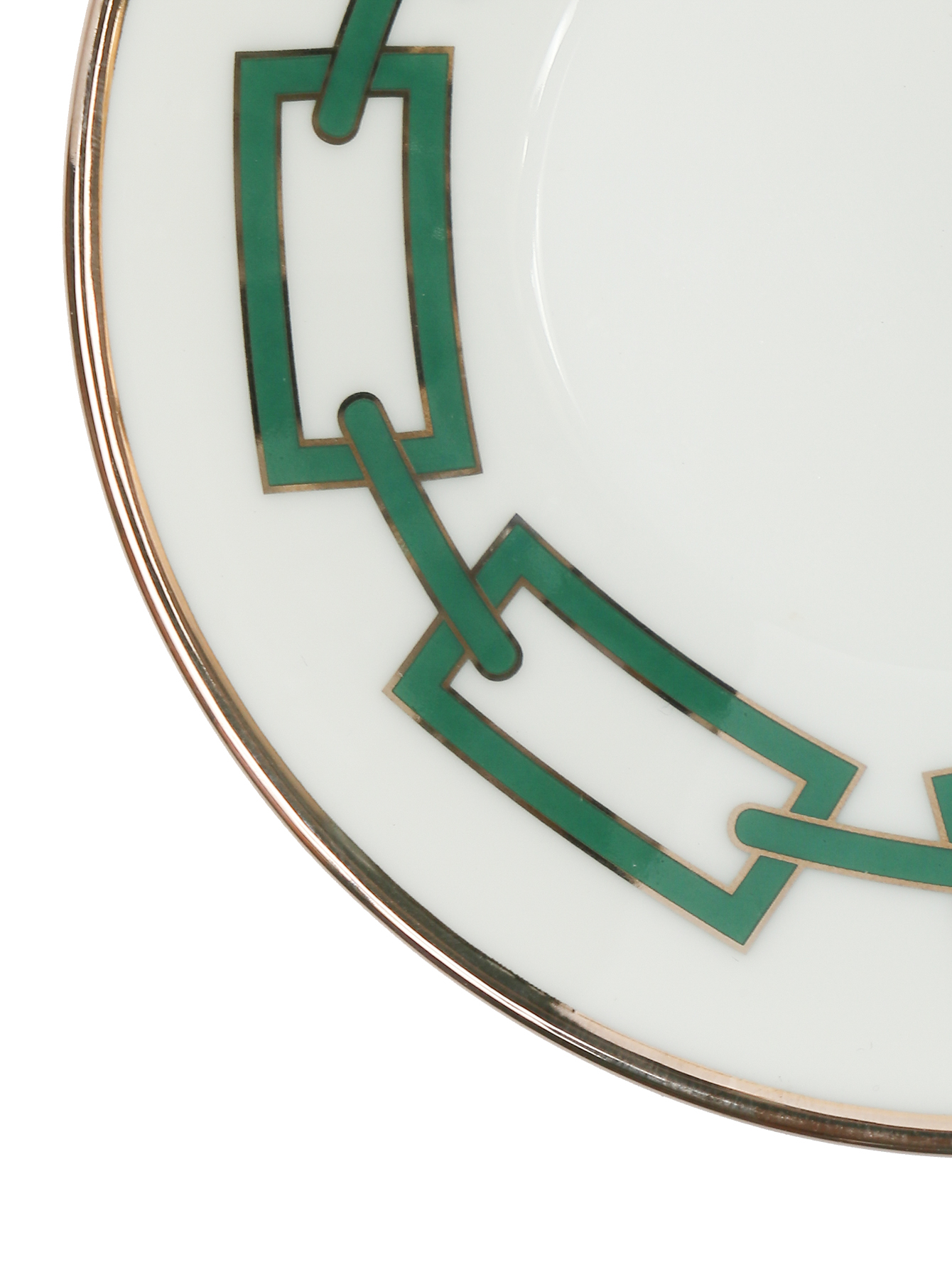 Блюдце кофейное из фарфора с орнаментом и серебряной окантовкой  - Деталь