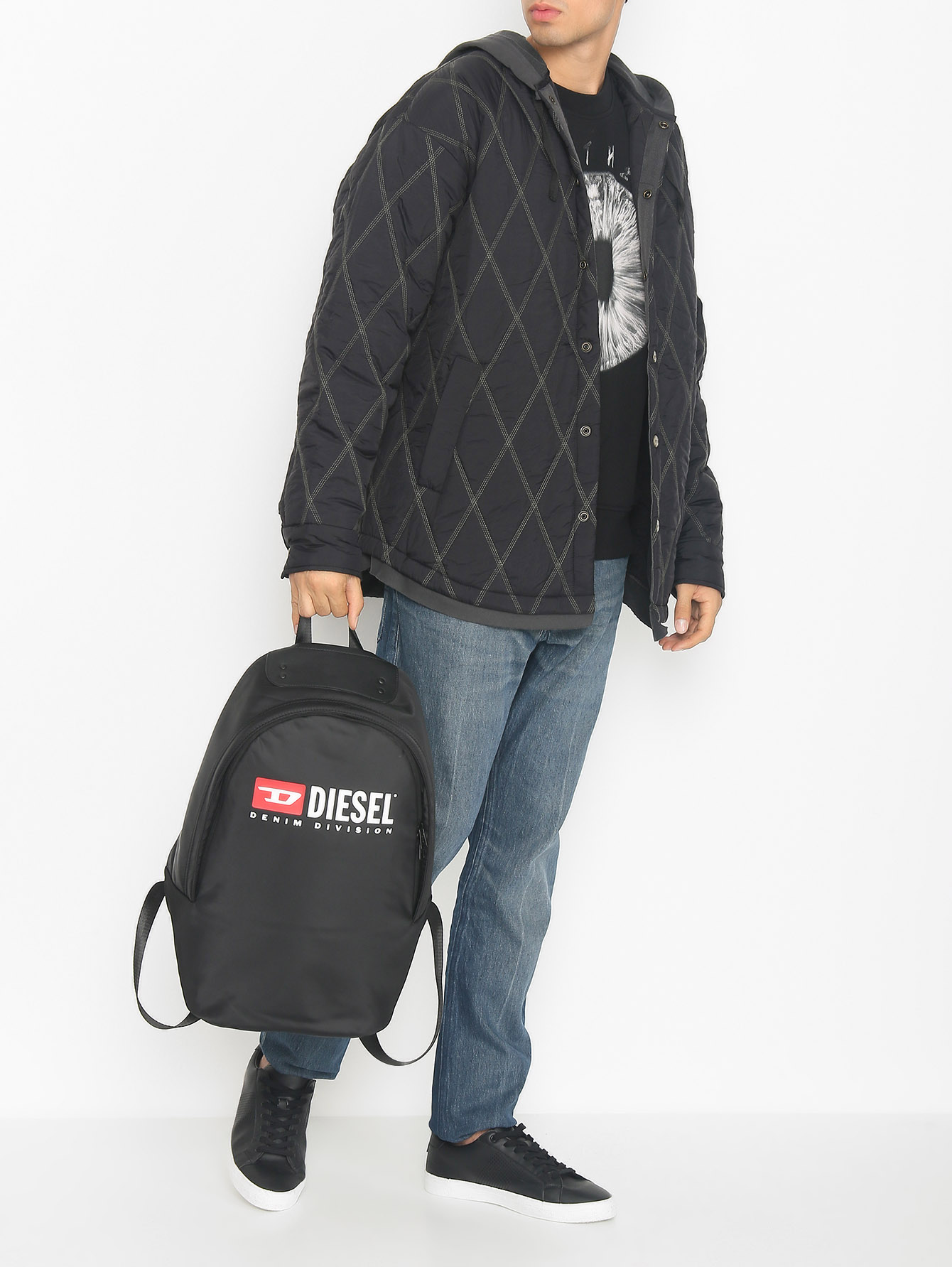 Рюкзак однотонный с логотипом - МодельОбщийВид