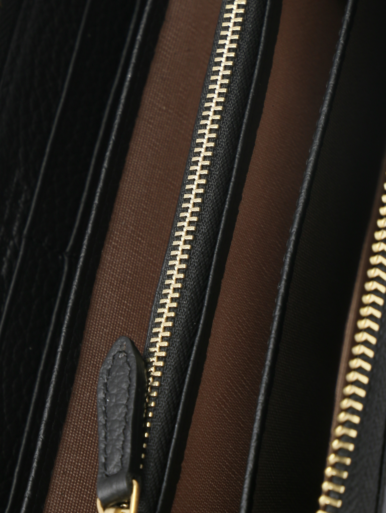 Кошелек из зернистой кожи - Деталь1