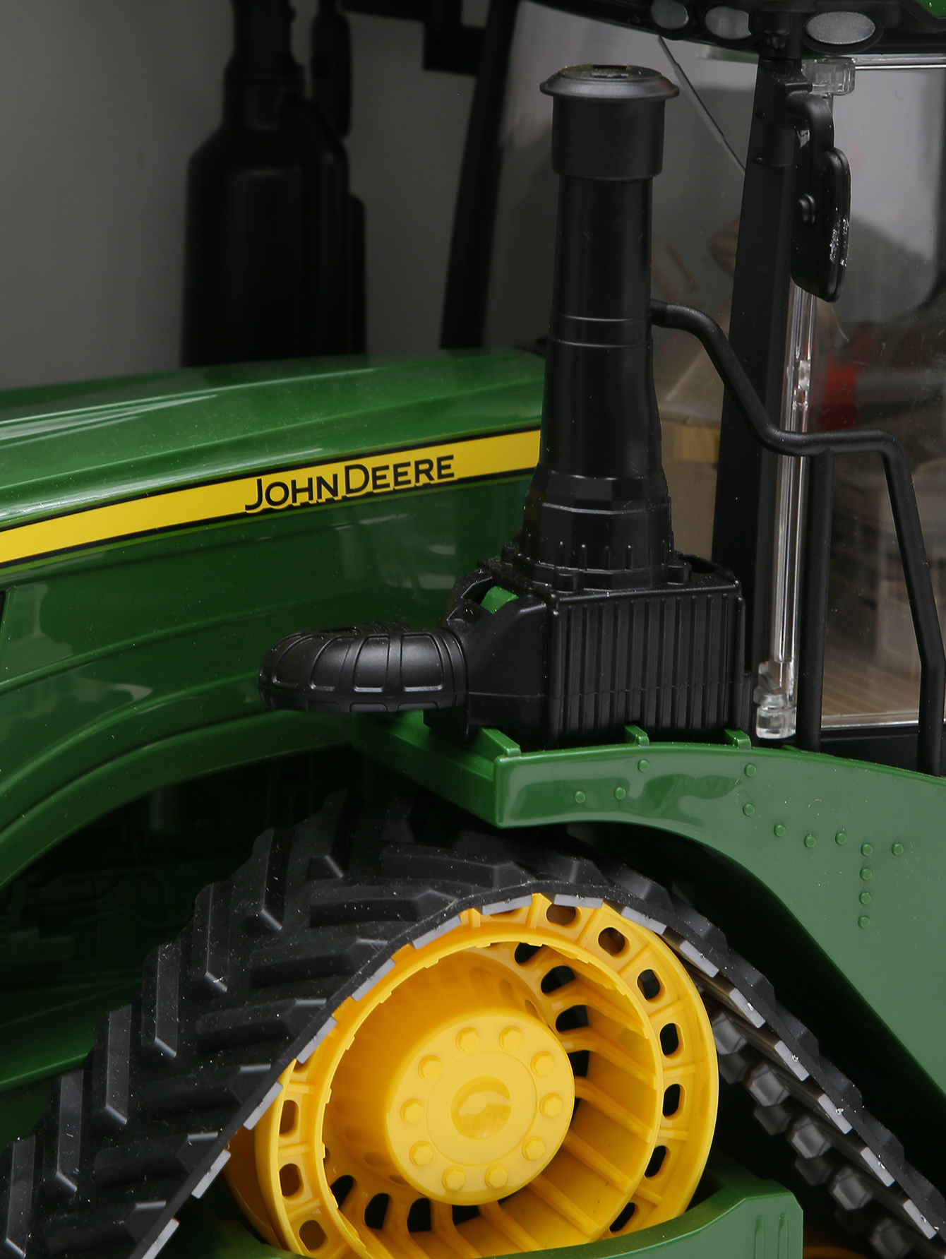 Гусеничный трактор John Deere 9620RX Bruder зеленая (667528) купить по цене  21 600 руб. в интернет-магазине ГУМ