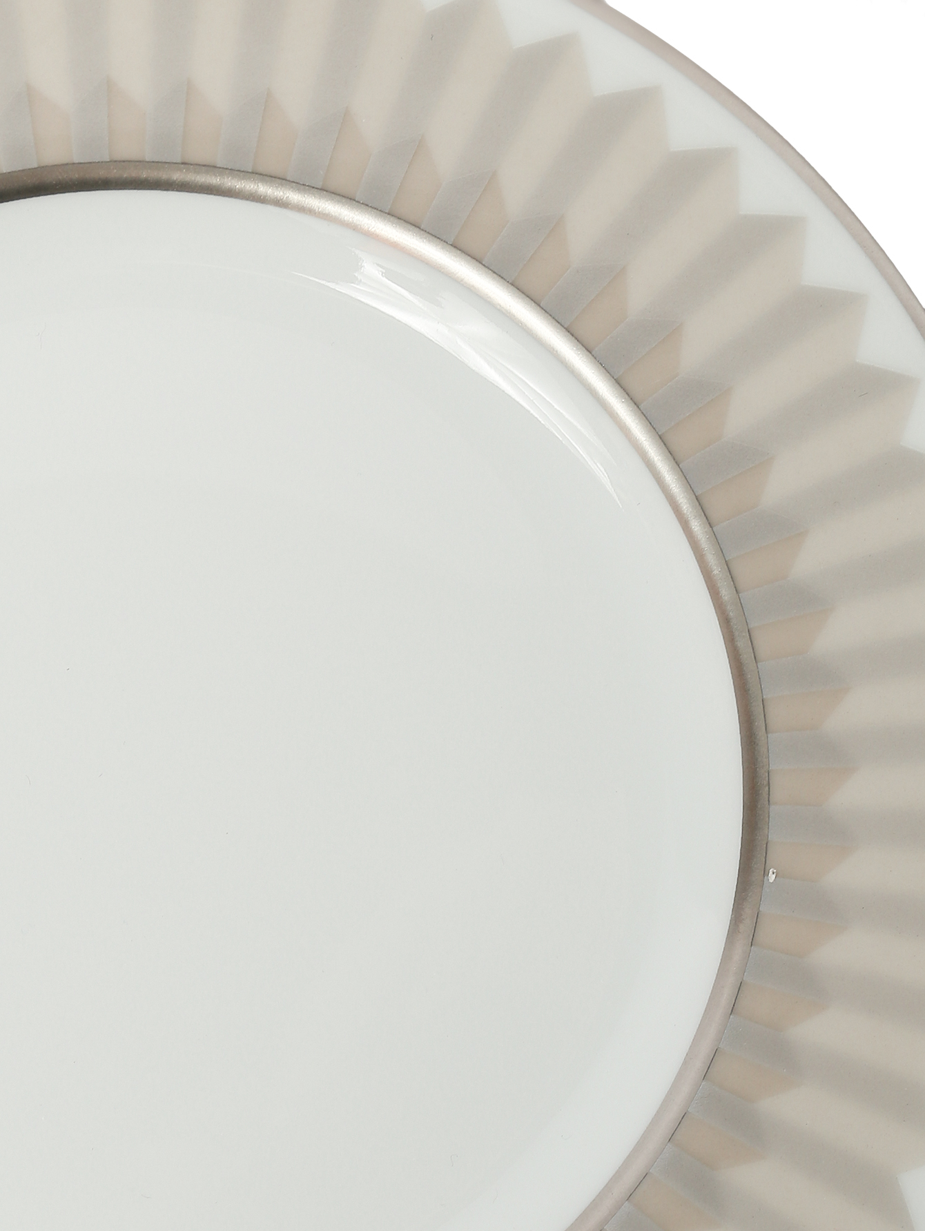 Тарелка хлебная из фарфора с геометрическим узором  - Деталь1