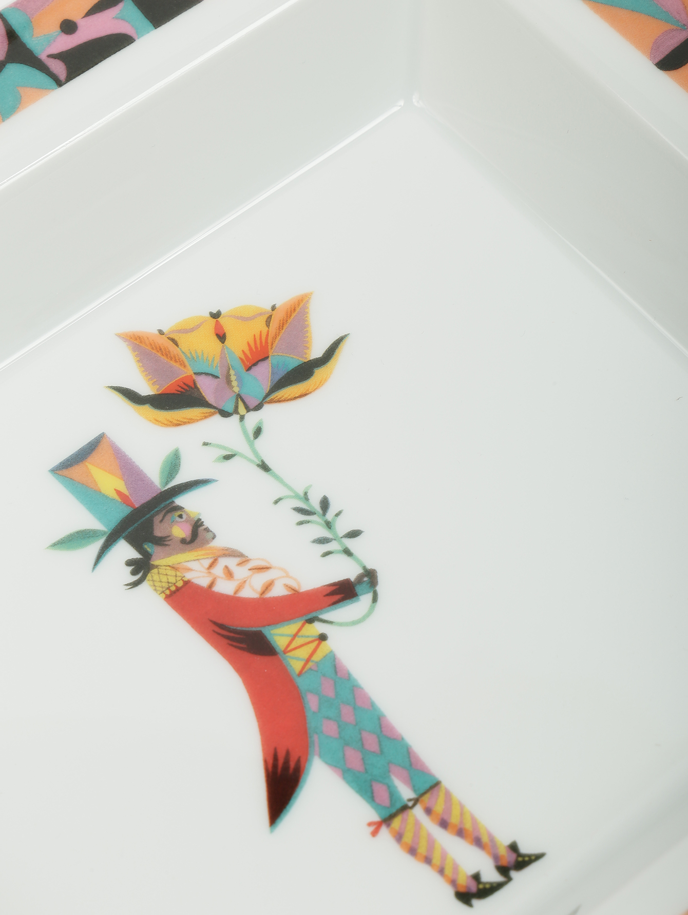 Поднос из фарфора 21х18.5 см - Деталь