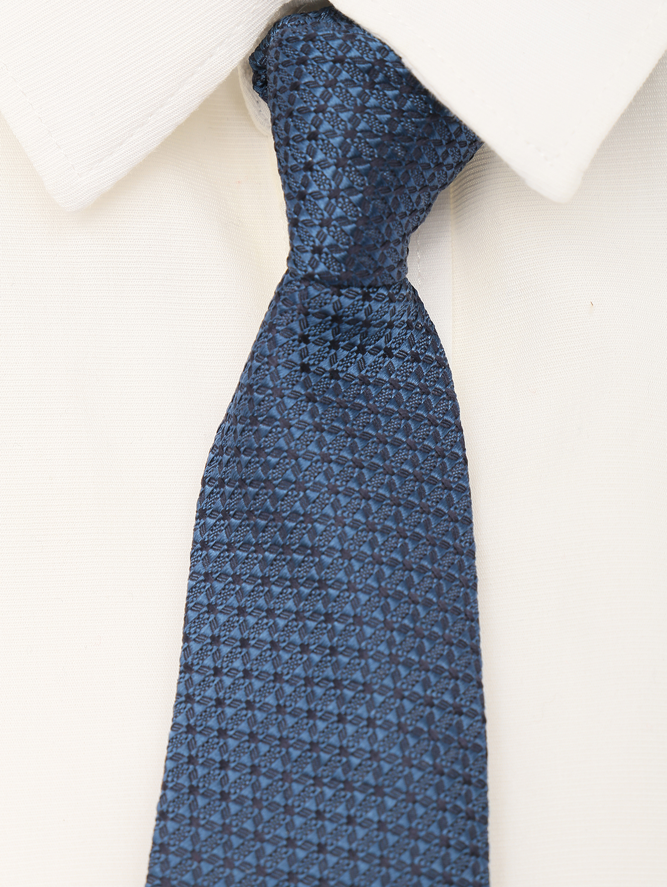 Классический галстук из шелка - МодельОбщийВид