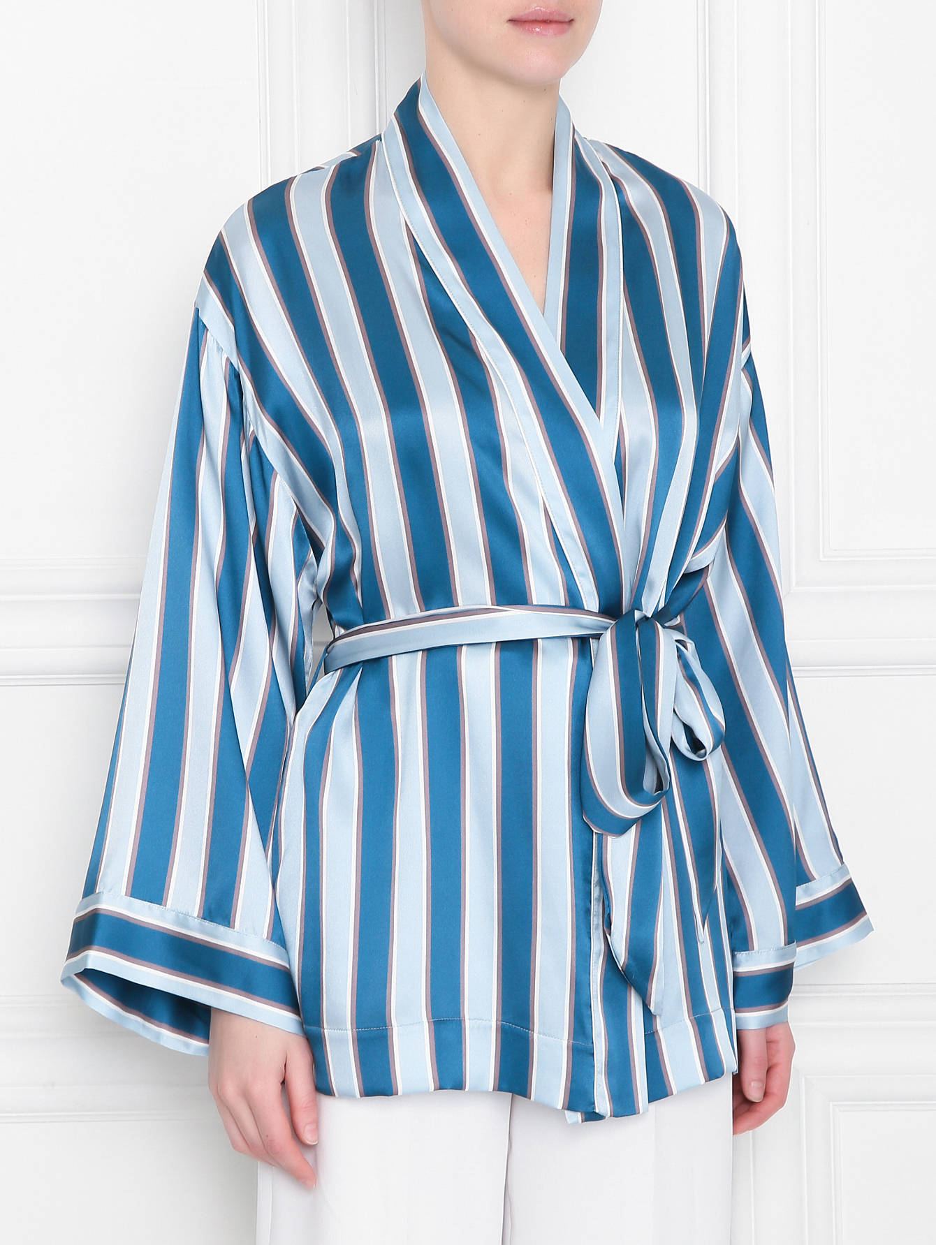 Шелковый халат в полоску на поясе  - МодельВерхНиз