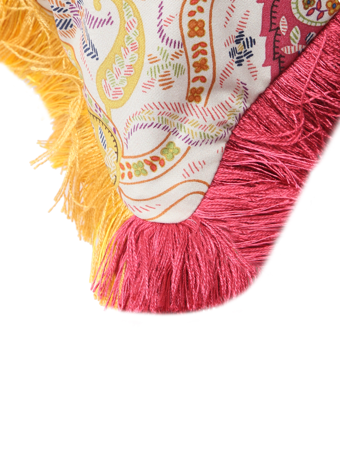 Подушка из хлопка с узором и бахромой  - Деталь