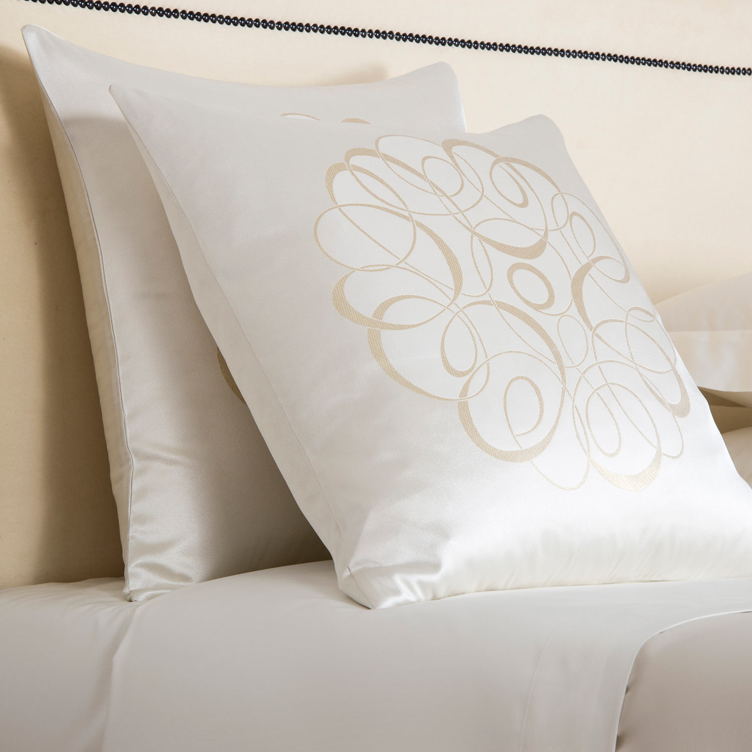  чехол на подушку 65X65 см LUXURY SPARKLING SWI - Обтравка1