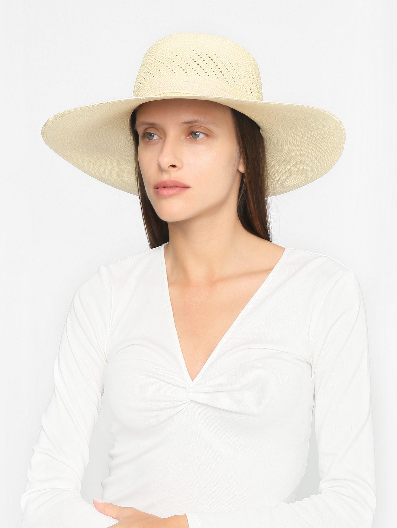 Соломенная шляпа с логотипом - МодельОбщийВид