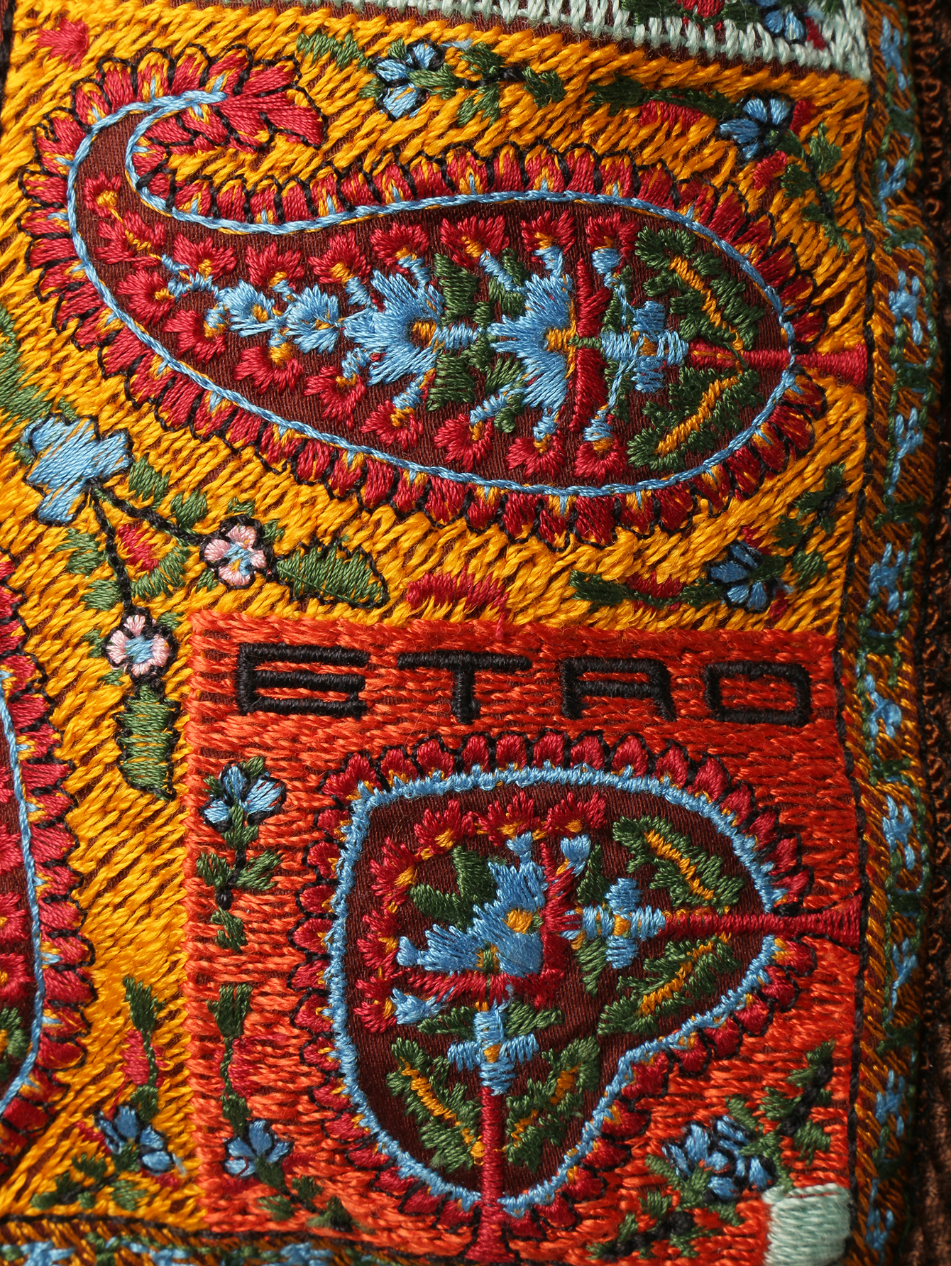 Декоративная подушка с узором - Деталь