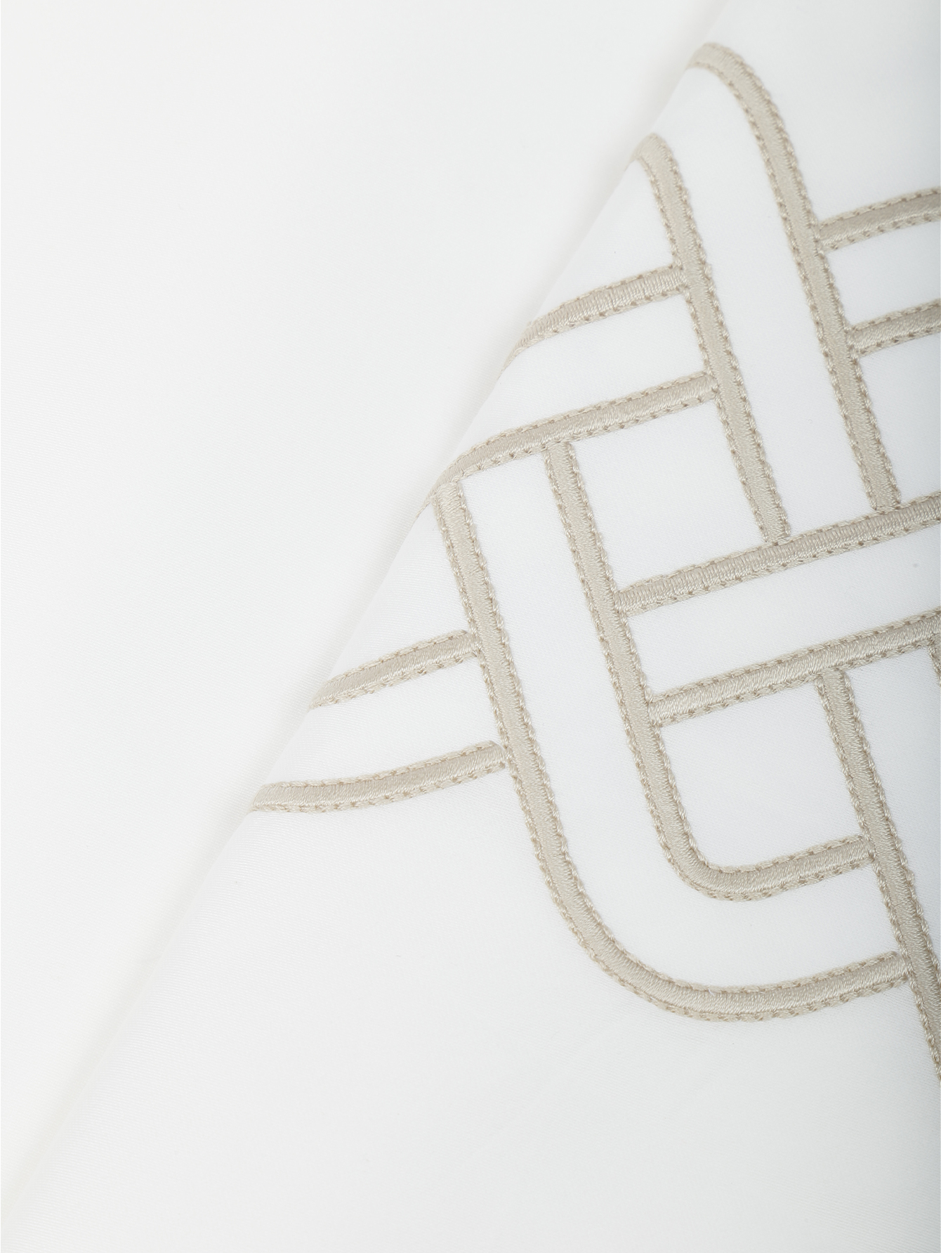 Комплект постельного белья из хлопка с вышивкой - Деталь1