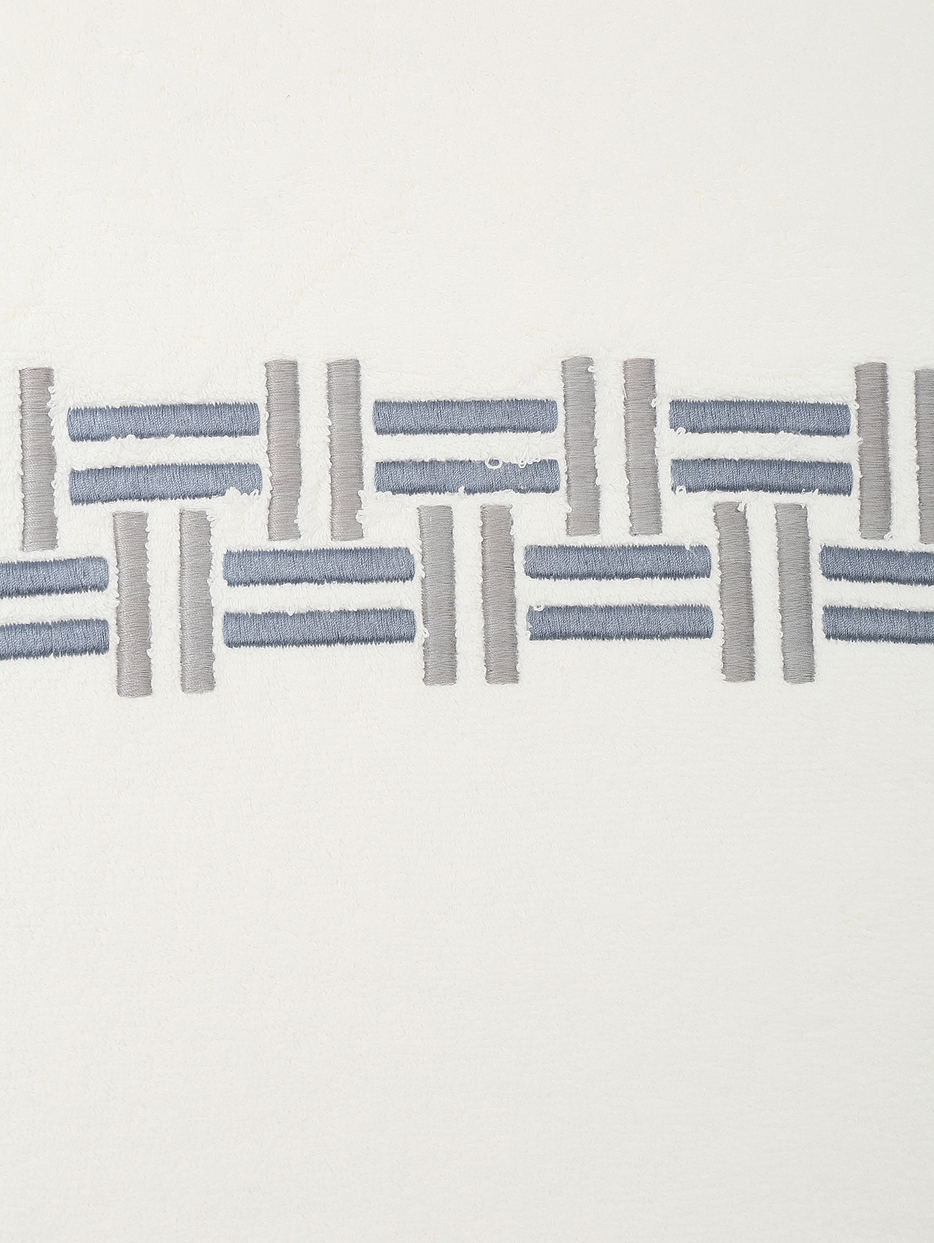 Махровое полотенце с вышивкой - Деталь