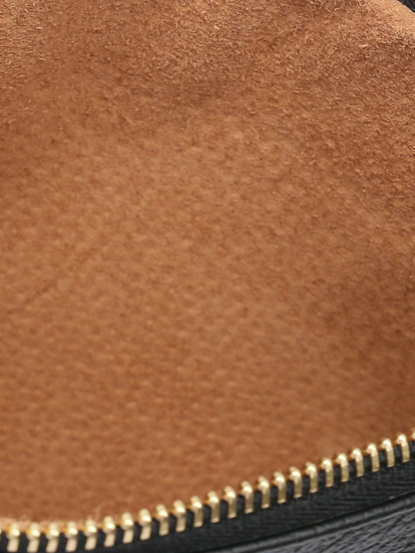 Клатч из кожи на молнии  - Деталь1